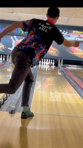 Took the old brunswick knockout out for a spin, safe to say its remade the bag… #bowling#bowlingtiktok#bowltok#fyp#foryou | Lancehiil5476