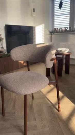 6 seater R7499 , 5 seater R6000 😍👏🔥 make your home look beautiful this new year ❤️