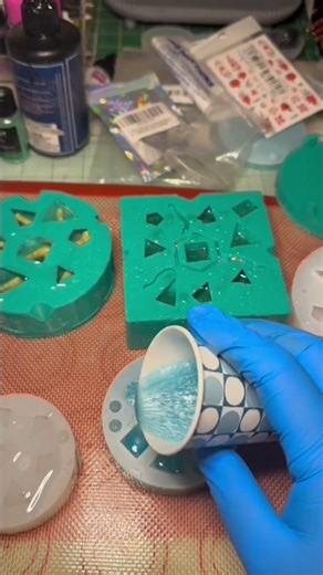 Letting dice control my resin dice design #diceinfluence #dicereasoning