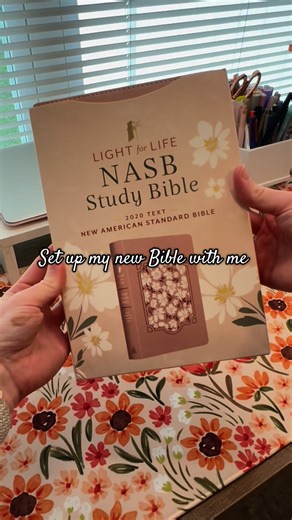 𝙹𝚘𝚛𝚍𝚊𝚗 ✿ | 𝙱𝚒𝚋𝚕𝚎 𝚂𝚝𝚞𝚍𝚢 on Instagram: "How I setup a new Bible 🩷 Journaling Set: @gomr.pen Bible: NASB Study Bible ✨items linked in storefront✨ Shout out to @mai_faith.in.jesus for my Bible that I fell in love with 🥰 ………. #pray #bible #biblestudy #biblejournaling #god #biblestudycommunity #truth #biblenotes #study #notes #christiangirl #biblestudygroup #biblegram #bibleaesthetic #readyourbible"