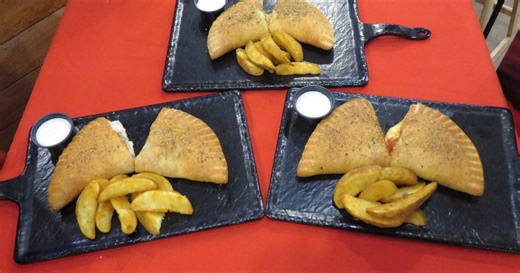 Pizza Hut presenta tres nuevas especialidades de calzones, ya disponibles