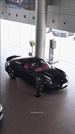 2025 Porsche 911 Carrera 🚀 Timeless Design, Everyday Performance