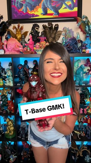 Micro review #2! Today I’m looking at the T-Base Japan GMK Godzilla! Sold at Summer Wonderfest on 7/30/23 in Japan, this was an exclusive to the show! Huge thanks to my awesome kaiju friend Nick for nabbing one of these for me while he was at the fest! 🙏 Kow Otani Main Title (GMK OST) Godzilla, Mothra, and King Ghidorah: Giant Monsters All-Out Attack #godzilla #gmk #tbase #sofubi #wonderfest #gojira #ゴジラ #ソブビ #怪獣 #東宝 #sofvi #godzillatoys #sofvitoy #toycollector #toyreview #godzillacollection #k