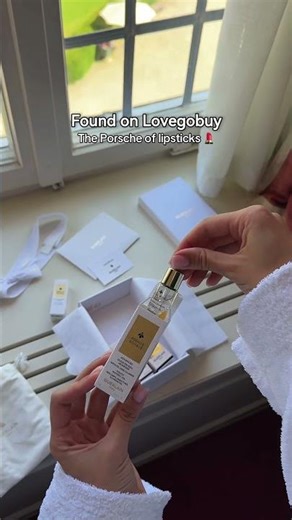 Discover how to personalize your Guerlain lipstick case!