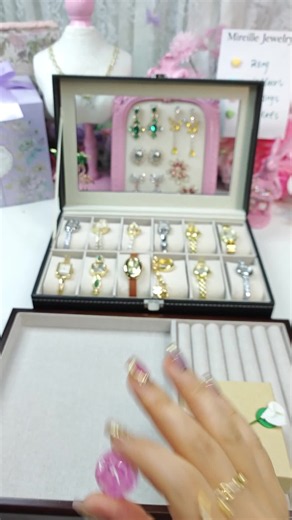 Packing Orders: How to Prepare Surprise Jewelry Mystery Boxes