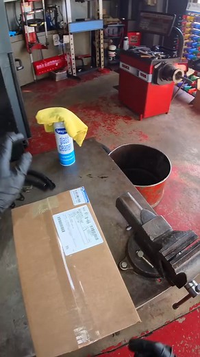 2.4K views | Part 2 #chrysler oil filter housing tutorial #townandcountry #oil #leaks #mechanic #auto #repair #au | Sparkscarcae | Facebook