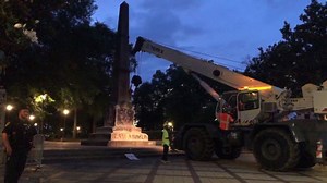 UPDATE: Crews fully remove Confederate monument in Birmingham’s Linn Park, Mayor Woodfin receives death threats