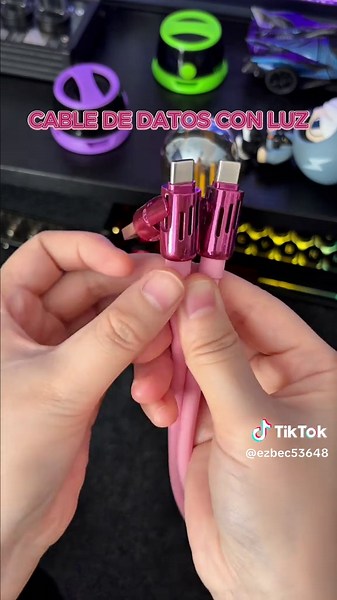 Cable 4 en 1 240W: Carga Inteligente y Duradera