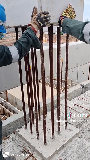 column installation #civilengineering #construction #installer #precaster #engeneer #crawlercrane #intern #kamisempoi #fyp