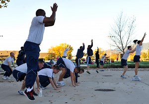 Come allenarsi tutti i giorni con i Burpees, gli esercizi per i muscoli - SportOutdoor24