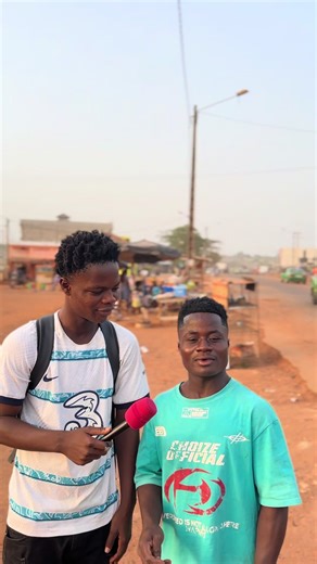 Il dit un animal qui mange des herbes est appelé mouton 😹😹#ref #pourtoii #viral @WILLY DUMBO CERTIFIÉ