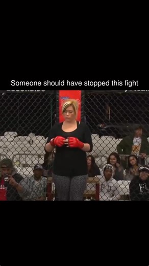 @fightersgettingknockedout on Instagram: "Complete mismatch 😵‍💫 (Dm us for credit or removal) #knockout #ko #mma"