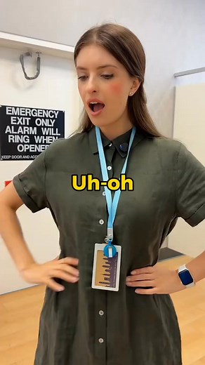 Trying on clothes 👕 #LearnOnTikTok #englishlesson #learnenglish | English by Giovana