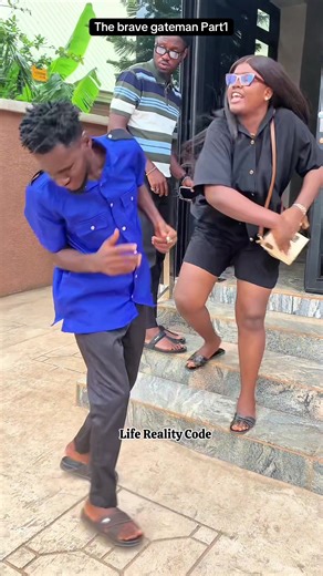 Brave Gateman vs. Arrogant Customers Part 1