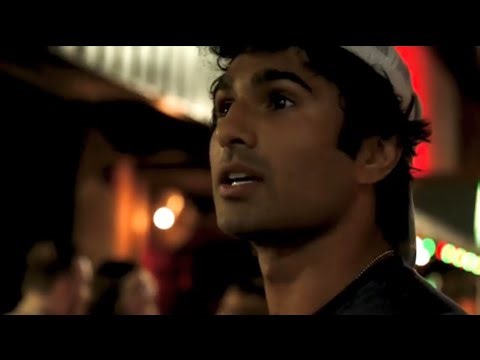 How to approach hot girls in real life! Getting numbers and kisses with confidence!