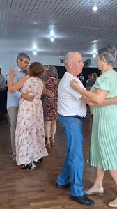 2K views · 69 reactions | Um lindo vídeo onde a gente também aparece dançando...Gravado pelo Sr Roberto Schaefer na Associação De Moradores Velha Pequena em Blumenau SC. Grupo Novo Ser. Obrigado pelo carinho Sr Roberto profunda admiração pelo senhor. | Erondina Klabunde | Facebook