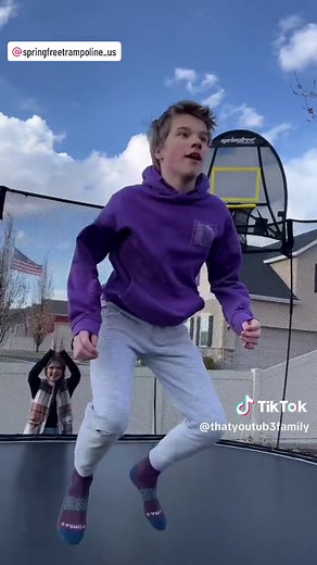 Who will win the game of One Up on our new 13ft I x 13ft Jumbo Square Trampoline and FlexrHoop and ball? Thank you to @springfreetrampoline_us for sponsoring this video. #springfree #trampoline #tyf #ad #familyfun #fyp