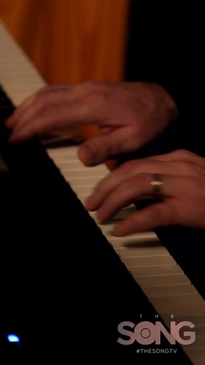 Live Performance of “What Hurts The Most” with Jeffrey Steele