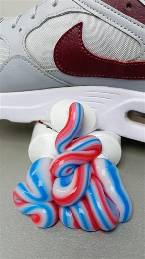 Oddly Satisfying Toothpaste Squeeze #satisfying #squeeze #oddlysatisfying