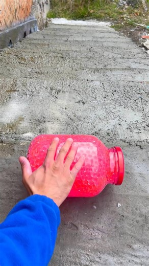 This glass can change color?👀🌈✨ #asmr #satisfying