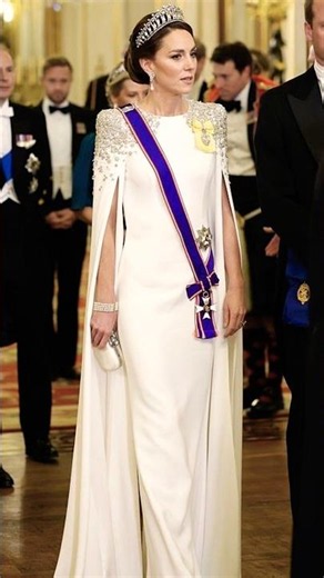 ⭐️The Woman Who Made Royal Blue Iconic: Kate Middleton’s Legendary Beauty🇯🇵 ロイヤルブルーの女王、キャサリン妃 👑💙