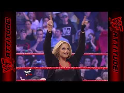 Trish Stratus vs. Lita | WWF RAW (2002)
