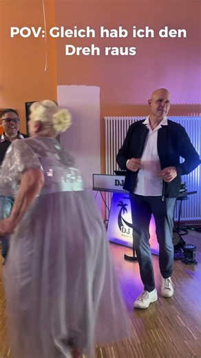 Guten Morgen.Ich wünsche euch einen super Start in die neue Woche. #merkur_music #salsa #tanzen