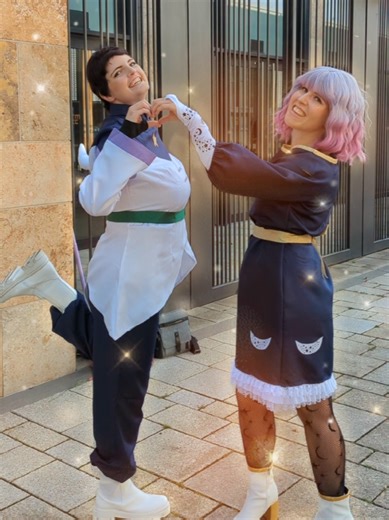 Who else cringed at this scene in #descendants ??? ✨✨😂😂 Luz Cosplay: dino_theartist (IG) Amity Cosplay: Myself Raven Cosplay: r0se418 (IG) Audio Credit: Disney Descendants #lumity #theowlhouse #luzcosplay #amitycosplay