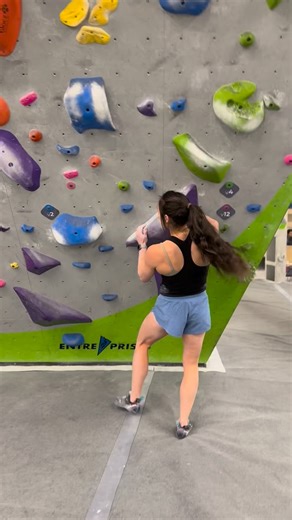 Had another great session the other day. managed to get up some 12’s and got to see @slopersensation do her first indoors V12! :) I love coaching people that are psyched and always wanting to try hard!!! Here’s one from the other day. . @roap.c @scarpana @organicclimbing @frictionlabs | Alex Puccio
