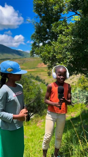 Asking kids to sing their song of the year 😂 | Yano Lyrics