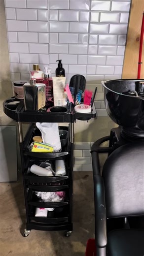 Been neglecting my shampoo area 🫠 But come book with me NY / LI based! Hairstylist that comes with a wash 🥰🥰 #homebasedhairstylist #fypシ゚viral #cleanwithme #shampoo #hairwashday *P.S I am in the process of redecorating my shampoo area mind ya business 🫣😭*