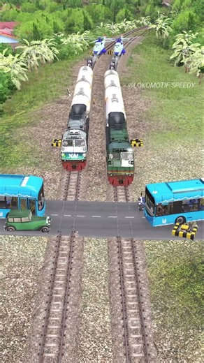 Kereta Api Meliwati Tabrakan Bus Tayo Biru #train #railway #indianrailways #railroad