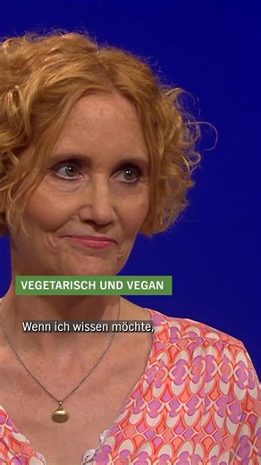 Vegetarische und vegane Ernährung: Was ist zu beachten? - Dieses Thema haben Ernährungs-Doc Viola Andresen und Moderatorin Vera Cordes in der NDR-Sendung VISITE besprochen. ✂️📺Dies ist ein Ausschnitt aus der o.g. Sendung. Das ganze Video findet ihr in der ARD Mediathek oder über den Direktlink in unserer @ernaehrungsdocs -Bio 🌱 Viele Menschen ernähren sich fleischlos oder verzichten ganz auf tierische Produkte, doch ziemlich hartnäckig hält sich die Angst, dass Menschen ohne tierische Produkte