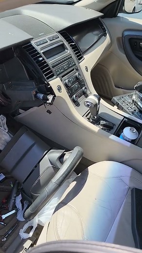 Ford Taurus Air flow selector actuator.