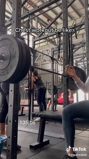 Dont skip your chest day ladies, it will helps your posture a lot in the future