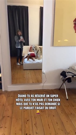 Bon franchement ! À qui c’est déjà arrivé ? Impossible de poser une patte par terre parce que le parquet grinçait…fort 😅 Bah il a dormi avec nous 🤪😅😂😍🐾 #goldenretrieverlife #chiendrole #chien #funnydogvideos #doglife | Amelie Starck