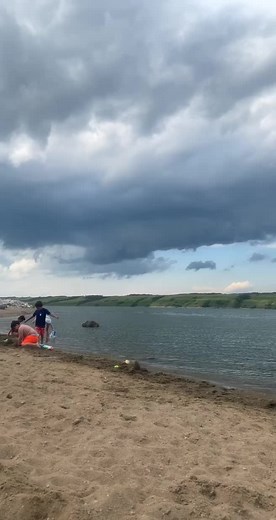 When you at the beach but a tornado ruins your day! Time to gooooo @twisted.tinkerbell #skstormchasers #watroussk #manitoubeachsk