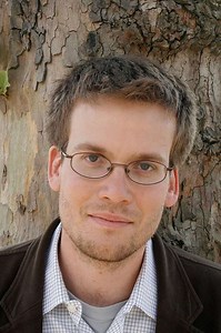 John Green Height, Age, Girlfriend, Wife, Children, Family, Biography & More » StarsUnfolded