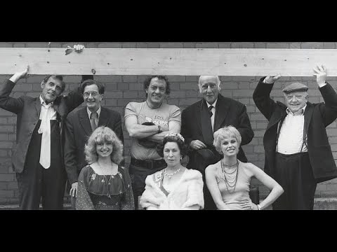 ‪@LizaGoddard‬ appearing in 'THE PLANK' - FULL MOVIE (1979)