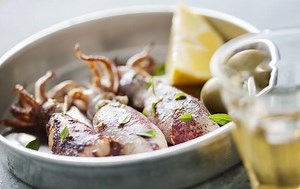 Punjene lignje najbolje su po ovom receptu: potječe iz mletačkog vremena, a tajna je u piću koje obožavamo u Dalmaciji