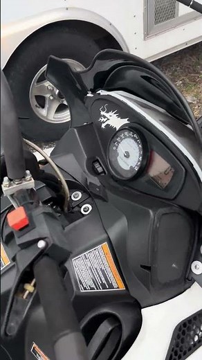 GovDeals: 2009 POLARIS 800 SWITCHBACK DRAGON SNOWMOBILE