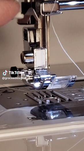 How to use the Needle Threader SQ9285 Brother Machine #graceedesigns #needlethreader #brothersq9285