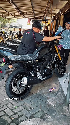 Yamaha XSR 155 Review and Features