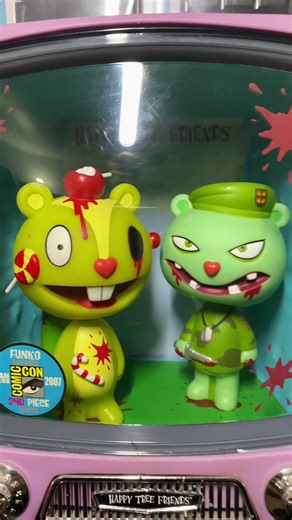 Una de mis piezas Favoritas🔥 Happy Tree Friends ! Flippy & Nutty 🩸🔪Comic Con 240 piezas limitadas! #happytreefriends #flippy #nutty #happytreefriendscosplay #funko #coleccionista #funkopop #comicconvention #funkocollector #funkocollection