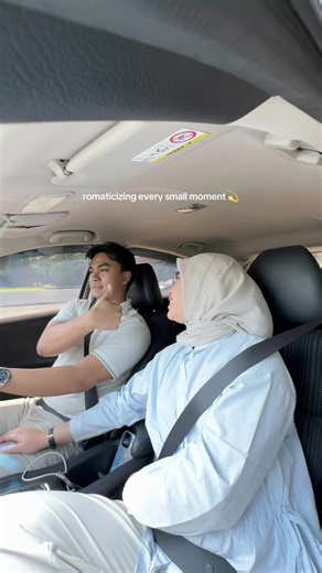 Romanticizing Small Moments in Life with Couples