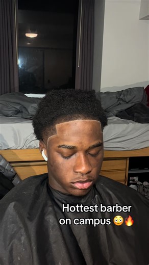 Book ToriThabarber🙏🏾🔥 #chicagobarbers #niu #chicagoexplore #barbertok #explorebarber