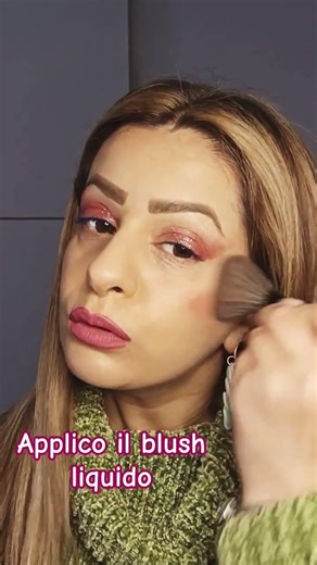 Applico il blush liquido ❣️#beauty #makeup #makeuptutorial #lipstick #shortvideo