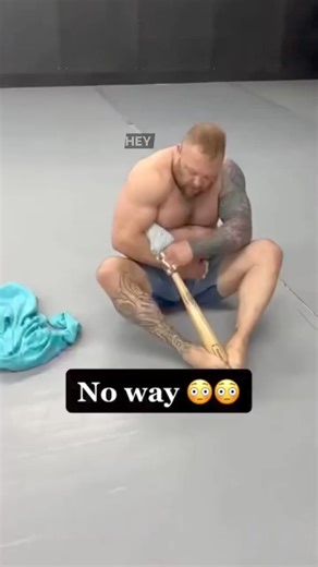 This is why you tap when you are in a leg lock 😳😳🥶🥶💀💀 | Micky Stickey Reviews Everything