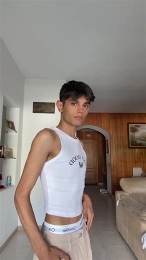 Playful Gay TikTok Model Aladdin Twink VIP