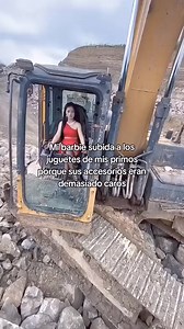 La barbie de tractor | Andy Chávez De Moore - Actriz/TvHost